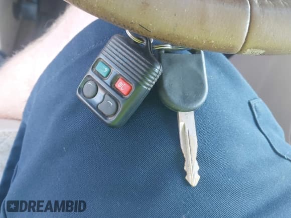 ✅ 2004 Ford Expedition Eddie Bauer • VIN: 1FMEU17W64LA87817 • Lot: 42623283. Listed on IAAI with 453,883 mi. Free auction sales archive from the USA and detailed vehicle history report at DreamBid. Image 11.