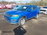 ✅ 2019 Jeep Compass Latitude • VIN: 3C4NJDBB4KT674845 • Lot: 43564369. Wystawiony na IAAI z przebiegiem 69 435 mil. Bezpłatny archiwum sprzedaży aukcyjnych z USA i szczegółowy raport historii pojazdu na DreamBid. Zdjęcie 2.