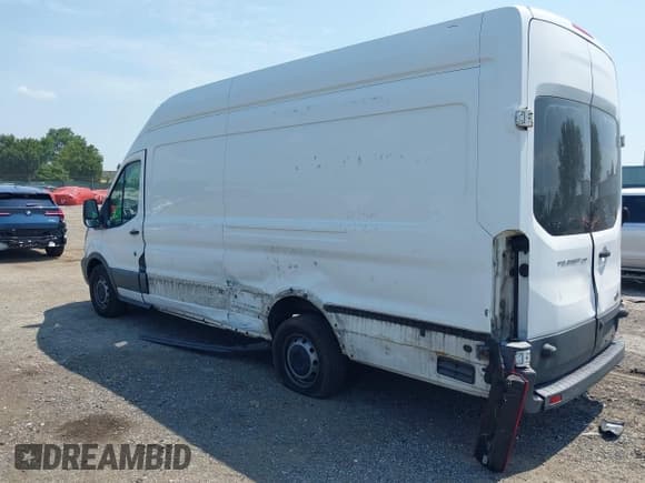 ✅ 2016 Ford Transit Cargo • VIN: 1FTYR3XM1GKA12031 • Lot: 42857186. Wystawiony na IAAI z przebiegiem 247 775 mil. Bezpłatny archiwum sprzedaży aukcyjnych z USA i szczegółowy raport historii pojazdu na DreamBid. Zdjęcie 3.