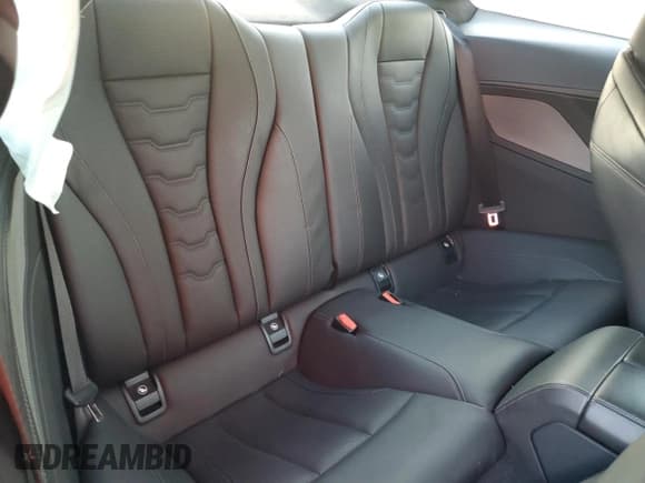 ✅ 2019 BMW 8 Series M850i xDrive • VIN: WBABC4C57KBU96353 • Lot: 85331355. Wystawiony na Copart z przebiegiem Nie podano. Bezpłatny archiwum sprzedaży aukcyjnych z USA i szczegółowy raport historii pojazdu na DreamBid. Zdjęcie 10.