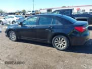 ✅ 2014 Chrysler 200 Touring • VIN: 1C3CCBBG8EN119617 • Lot: 43492912. Wystawiony na IAAI z przebiegiem 144 597 mil. Bezpłatny archiwum sprzedaży aukcyjnych z USA i szczegółowy raport historii pojazdu na DreamBid. Zdjęcie 14.