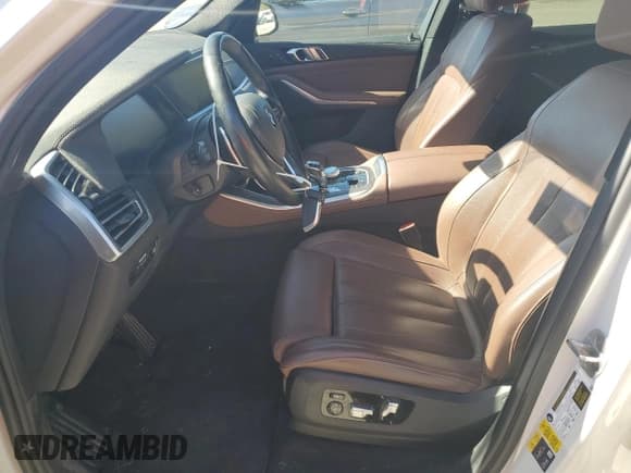 ✅ 2022 BMW X5 xDrive45e • VIN: 5UXTA6C01N9M17735 • Лот: 87060455. Опубликован ранее на Copart с пробегом 82 556 миль. Бесплатный доступ к архиву аукционных продаж из США и подробный отчёт об истории автомобиля на DreamBid. Изображение 7.