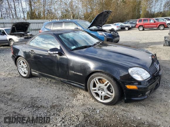 ✅ 2002 Mercedes-Benz SLK 3.2L AMG • VIN: WDBKK66F42F230978 • Лот: 71451144. Опубликован ранее на Copart с пробегом 50 610 миль. Бесплатный доступ к архиву аукционных продаж из США и подробный отчёт об истории автомобиля на DreamBid. Изображение 4.