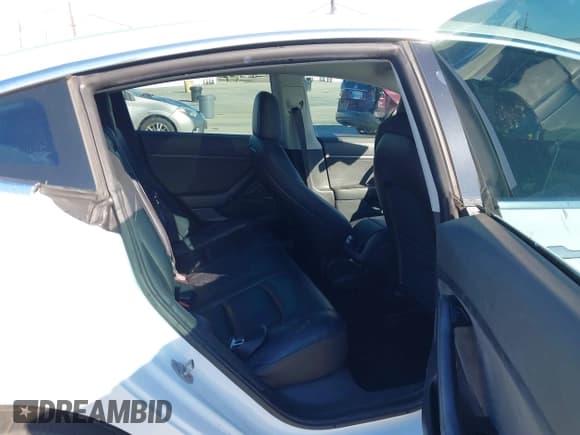 ✅ 2020 Tesla Model 3 Standard Range Plus • VIN: 5YJ3E1EA0LF476809 • Лот: 43784856. Опубликован ранее на IAAI с пробегом 64 366 миль. Бесплатный доступ к архиву аукционных продаж из США и подробный отчёт об истории автомобиля на DreamBid. Изображение 8.