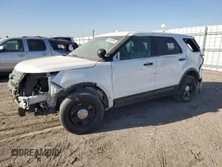 ✅ 2016 Ford Police Interceptor Utility • VIN: 1FM5K8AR6GGB81176 • Lot: 84484985. Wystawiony na Copart z przebiegiem 136 076 mil. Bezpłatny archiwum sprzedaży aukcyjnych z USA i szczegółowy raport historii pojazdu na DreamBid. Zdjęcie 1.