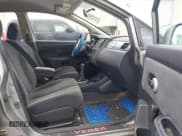 ✅ 2011 Nissan Versa S • VIN: 3N1BC1CP2BL390431 • Lot: 43844338. Wystawiony na IAAI z przebiegiem 100 051 mil. Bezpłatny archiwum sprzedaży aukcyjnych z USA i szczegółowy raport historii pojazdu na DreamBid. Zdjęcie 5.