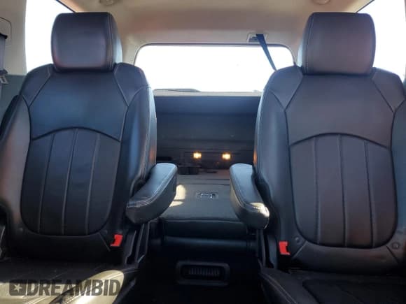 ✅ 2015 GMC Acadia Denali • VIN: 1GKKVTKD5FJ187884 • Lot: 90583555. Wystawiony na Copart z przebiegiem 120 874 mil. Bezpłatny archiwum sprzedaży aukcyjnych z USA i szczegółowy raport historii pojazdu na DreamBid. Zdjęcie 10.