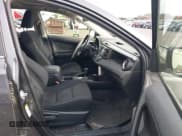 ✅ 2018 Toyota RAV4 XLE • VIN: JTMRFREV2JJ231749 • Лот: 43599708. Опубликован ранее на IAAI с пробегом 103 224 миль. Бесплатный доступ к архиву аукционных продаж из США и подробный отчёт об истории автомобиля на DreamBid. Изображение 5.