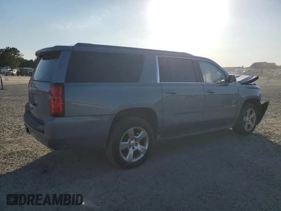 ✅ 2015 Chevrolet Suburban LT • VIN: 1GNSKJKC2FR645650 • Lot: 76147464. Wystawiony na Copart z przebiegiem 141 679 mil. Bezpłatny archiwum sprzedaży aukcyjnych z USA i szczegółowy raport historii pojazdu na DreamBid. Zdjęcie 3.