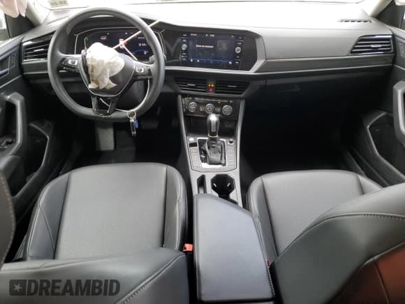 ✅ 2020 Volkswagen Jetta SEL • VIN: 3VWEB7BU7LM024979 • Lot: 80816145. Listed on Copart with 46,267 mi. Free auction sales archive from the USA and detailed vehicle history report at DreamBid. Image 8.