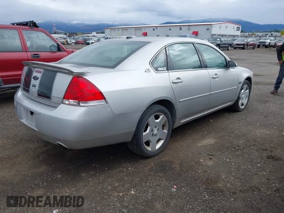 ✅ 2006 Chevrolet Impala SS • VIN: 2G1WD58CX69362192 • Лот: 43391048. Опубликован ранее на IAAI с пробегом 197 414 миль. Бесплатный доступ к архиву аукционных продаж из США и подробный отчёт об истории автомобиля на DreamBid. Изображение 4.