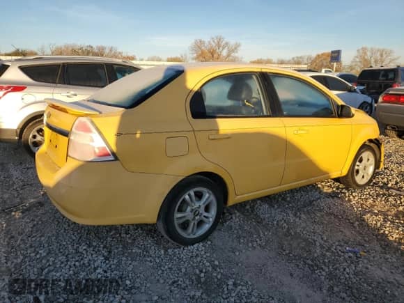 2011 Chevrolet Aveo 2LT z VIN KL1TG5DE5BB115378, wystawiony jako Copart lot #82051914 z przebiegiem 125 748 mil mil oraz Szkoda całkowita • Salvage title. Historia ofert i sprzedaży dostępna na DreamBid. Obrazek 3.