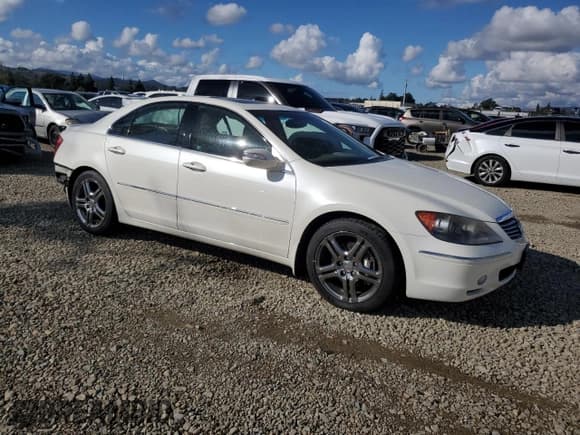 ✅ 2005 Acura RL • VIN: JH4KB16555C001161 • Лот: 93077045. Опубликован ранее на Copart с пробегом 165 649 миль. Бесплатный доступ к архиву аукционных продаж из США и подробный отчёт об истории автомобиля на DreamBid. Изображение 4.