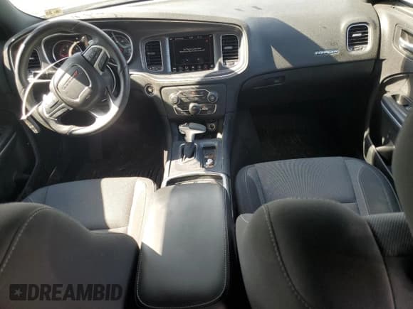 ✅ 2018 Dodge Charger GT • VIN: 2C3CDXJG7JH324148 • Lot: 71490675. Wystawiony na Copart z przebiegiem 90 063 mil. Bezpłatny archiwum sprzedaży aukcyjnych z USA i szczegółowy raport historii pojazdu na DreamBid. Zdjęcie 8.