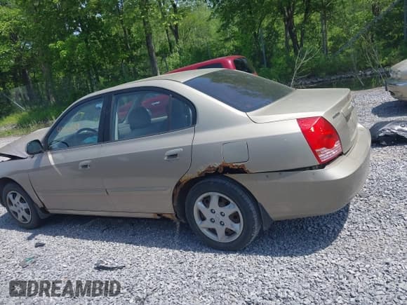 ✅ 2005 Hyundai Elantra GLS • VIN: KMHDN46D05U126262 • Lot: 42401658. Wystawiony na IAAI z przebiegiem 159 262 mil. Bezpłatny archiwum sprzedaży aukcyjnych z USA i szczegółowy raport historii pojazdu na DreamBid. Zdjęcie 14.