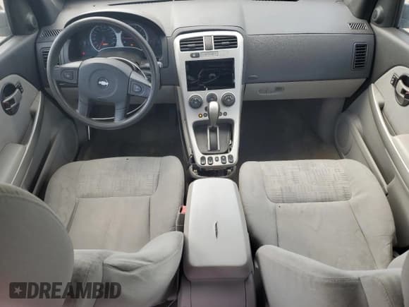 ✅ 2006 Chevrolet Equinox LS • VIN: 2CNDL13F666196522 • Лот: 63071535. Опубликован ранее на Copart с пробегом 226 467 миль. Бесплатный доступ к архиву аукционных продаж из США и подробный отчёт об истории автомобиля на DreamBid. Изображение 8.