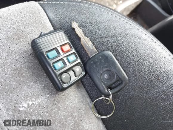 ✅ 2005 Mercury Monterey Premier • VIN: 2MRDA23255BJ05076 • Lot: 42506618. Wystawiony na IAAI z przebiegiem 149 000 mil. Bezpłatny archiwum sprzedaży aukcyjnych z USA i szczegółowy raport historii pojazdu na DreamBid. Zdjęcie 11.