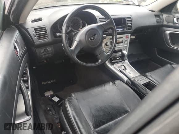 ✅ 2005 Subaru Legacy Limited • VIN: 4S3BL626957229750 • Lot: 90826495. Wystawiony na Copart z przebiegiem Nie podano. Bezpłatny archiwum sprzedaży aukcyjnych z USA i szczegółowy raport historii pojazdu na DreamBid. Zdjęcie 8.