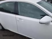 ✅ 2014 Lexus ES 330 • VIN: JTHBK1GGXE2106784 • Lot: 43638082. Wystawiony na IAAI z przebiegiem 113 270 mil. Bezpłatny archiwum sprzedaży aukcyjnych z USA i szczegółowy raport historii pojazdu na DreamBid. Zdjęcie 13.