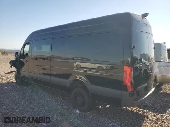 ✅ 2024 Mercedes-Benz Sprinter • VIN: W1W4NCVY9RT165841 • Lot: 66359675. Listed on Copart with 27,758 mi. Free auction sales archive from the USA and detailed vehicle history report at DreamBid. Image 2.