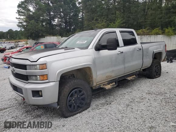 ✅ 2015 Chevrolet Silverado 2500HD LTZ • VIN: 1GC1KWE8XFF158822 • Lot: 84009695. Listed on Copart with 202,515 mi. Free auction sales archive from the USA and detailed vehicle history report at DreamBid. Image 1.