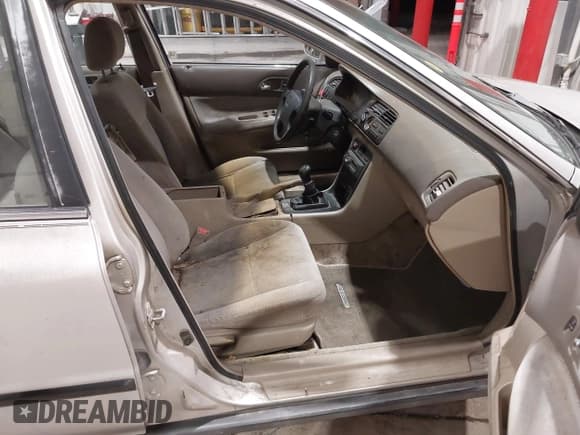 ✅ 1997 Honda Accord LX • VIN: 1HGCD5537VA064931 • Лот: 43845762. Опубликован ранее на IAAI с пробегом 190 689 миль. Бесплатный доступ к архиву аукционных продаж из США и подробный отчёт об истории автомобиля на DreamBid. Изображение 5.