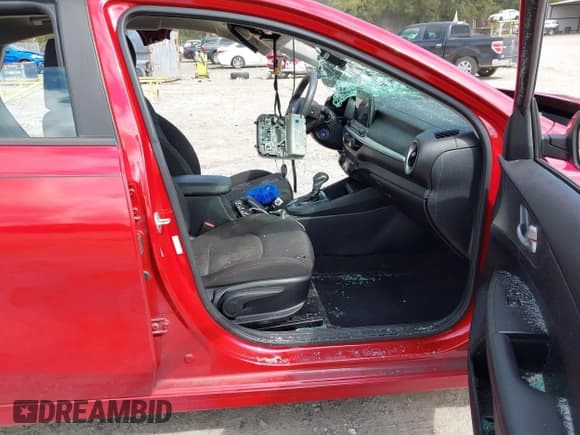 ✅ 2019 Kia Forte LXS • VIN: 3KPF24AD9KE026880 • Лот: 43386245. Опубликован ранее на IAAI с пробегом 46 777 миль. Бесплатный доступ к архиву аукционных продаж из США и подробный отчёт об истории автомобиля на DreamBid. Изображение 5.