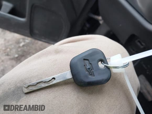 ✅ 2017 Chevrolet Silverado 2500HD LT • VIN: 1GC1KVEY7HF120235 • Lot: 43450105. Wystawiony na IAAI z przebiegiem 110 417 mil. Bezpłatny archiwum sprzedaży aukcyjnych z USA i szczegółowy raport historii pojazdu na DreamBid. Zdjęcie 11.