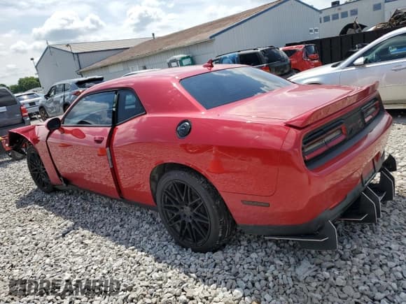 ✅ 2015 Dodge Challenger R/T Plus • VIN: 2C3CDZBTXFH889069 • Lot: 63397564. Wystawiony na Copart z przebiegiem 126 015 mil. Bezpłatny archiwum sprzedaży aukcyjnych z USA i szczegółowy raport historii pojazdu na DreamBid. Zdjęcie 2.