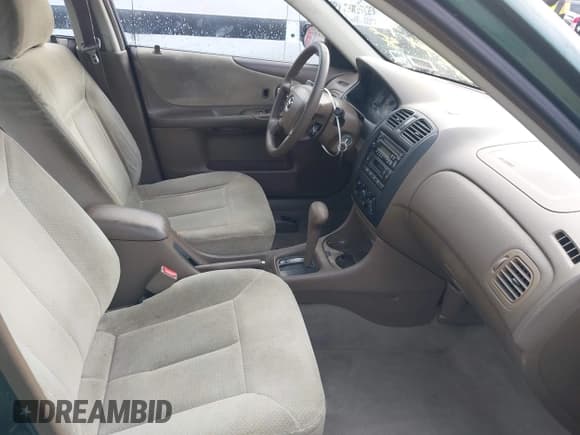 ✅ 2000 Mazda Protege DX • VIN: JM1BJ2222Y0263425 • Lot: 43747638. Wystawiony na IAAI z przebiegiem 144 157 mil. Bezpłatny archiwum sprzedaży aukcyjnych z USA i szczegółowy raport historii pojazdu na DreamBid. Zdjęcie 5.