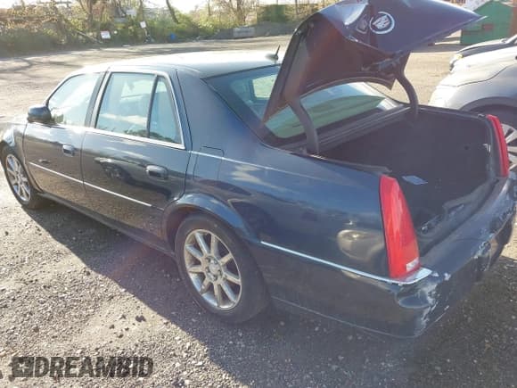 ✅ 2006 Cadillac DTS 1SE • VIN: 1G6KD57966U151010 • Lot: 42142113. Wystawiony na IAAI z przebiegiem Nie podano. Bezpłatny archiwum sprzedaży aukcyjnych z USA i szczegółowy raport historii pojazdu na DreamBid. Zdjęcie 3.