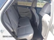 ✅ 2019 Hyundai Tucson SE • VIN: KM8J23A45KU891413 • Лот: 43358358. Опубликован ранее на IAAI с пробегом 106 352 миль. Бесплатный доступ к архиву аукционных продаж из США и подробный отчёт об истории автомобиля на DreamBid. Изображение 8.