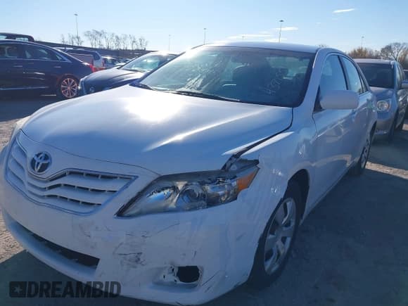 ✅ 2011 Toyota Camry XLE • VIN: 4T1BF3EK4BU588933 • Lot: 43715513. Wystawiony na IAAI z przebiegiem 247 891 mil. Bezpłatny archiwum sprzedaży aukcyjnych z USA i szczegółowy raport historii pojazdu na DreamBid. Zdjęcie 6.