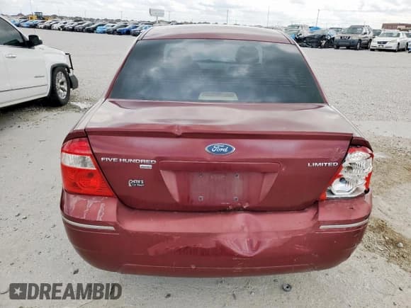 ✅ 2005 Ford Five Hundred Limited • VIN: 1FAFP281X5G149230 • Lot: 54117335. Listed on Copart with 82,647 mi. Free auction sales archive from the USA and detailed vehicle history report at DreamBid. Image 8.