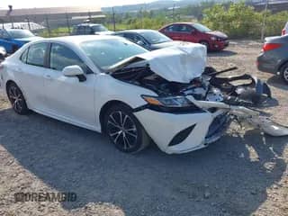 2020 Toyota Camry SE with VIN 4T1G11BK4LU006151, listed as a IAAI auction lot 42822206 with 51,453 mi miles and . Bid and sale history available at DreamBid. Image 1.