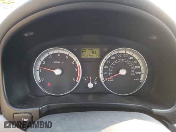 2009 Hyundai Accent L z VIN KMHCN45C89U293818, wystawiony jako Copart lot #74378814 z przebiegiem 224 573 mil mil oraz Czysty tytuł • Clean title. Historia ofert i sprzedaży dostępna na DreamBid. Obrazek 9.