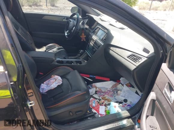 ✅ 2015 Hyundai Sonata Sport • VIN: 5NPE34AB9FH173578 • Lot: 42341702. Wystawiony na IAAI z przebiegiem 130 033 mil. Bezpłatny archiwum sprzedaży aukcyjnych z USA i szczegółowy raport historii pojazdu na DreamBid. Zdjęcie 5.