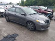 ✅ 2013 Toyota Corolla LE • VIN: 2T1BU4EE6DC029569 • Lot: 43301698. Wystawiony na IAAI z przebiegiem 129 878 mil. Bezpłatny archiwum sprzedaży aukcyjnych z USA i szczegółowy raport historii pojazdu na DreamBid. Zdjęcie 1.