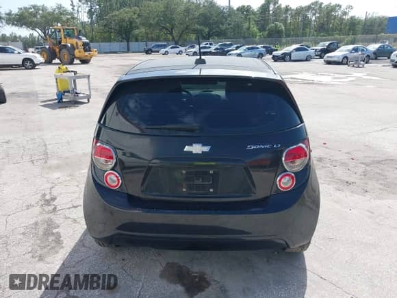 2016 Chevrolet Sonic LT с VIN 1G1JC6SH8G4134543, выставлен на аукционе IAAI как лот 43363039 с пробегом Не указан миль и . История ставок и продаж доступна на DreamBid. Изображение 15.