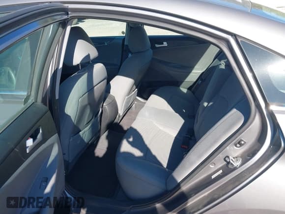 ✅ 2011 Hyundai Sonata GLS • VIN: 5NPEB4AC2BH157003 • Лот: 43339545. Опубликован ранее на IAAI с пробегом 88 198 миль. Бесплатный доступ к архиву аукционных продаж из США и подробный отчёт об истории автомобиля на DreamBid. Изображение 8.