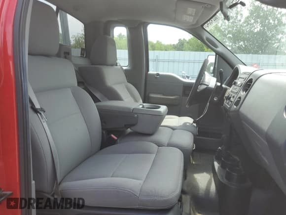✅ 2006 Ford F-150 XL • VIN: 1FTRF14W06NB27403 • Лот: 63249345. Опубликован ранее на Copart с пробегом 130 462 миль. Бесплатный доступ к архиву аукционных продаж из США и подробный отчёт об истории автомобиля на DreamBid. Изображение 10.