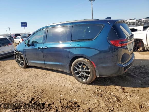 ✅ 2023 Chrysler Pacifica Limited • VIN: 2C4RC1GG8PR625799 • Lot: 85699155. Listed on Copart with 29,273 mi. Free auction sales archive from the USA and detailed vehicle history report at DreamBid. Image 2.