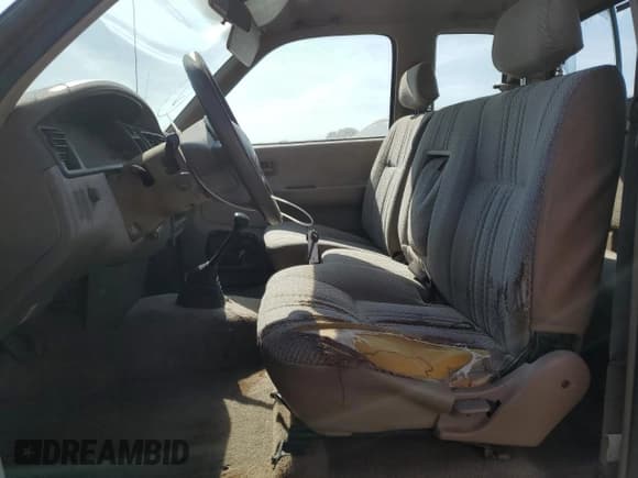 ✅ 1995 Toyota T100 DX • VIN: JT4VD12E2S0002571 • Лот: 89274925. Опубликован ранее на Copart с пробегом 257 083 миль. Бесплатный доступ к архиву аукционных продаж из США и подробный отчёт об истории автомобиля на DreamBid. Изображение 7.