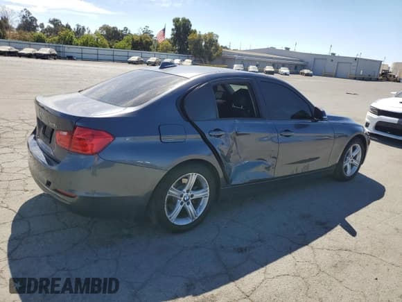 ✅ 2015 BMW 3 Series 328i • VIN: WBA3A5G57FNS90559 • Lot: 81435395. Listed on Copart with 142,750 mi. Free auction sales archive from the USA and detailed vehicle history report at DreamBid. Image 3.