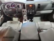 ✅ 2008 Toyota Sequoia Limited • VIN: 5TDBY68A18S013205 • Лот: 90739965. Опубликован ранее на Copart с пробегом 264 627 миль. Бесплатный доступ к архиву аукционных продаж из США и подробный отчёт об истории автомобиля на DreamBid. Изображение 8.