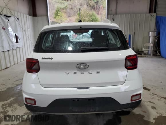 ✅ 2024 Hyundai Venue SEL • VIN: KMHRC8A30RU291915 • Lot: 80607434. Listed on Copart with 11,778 mi. Free auction sales archive from the USA and detailed vehicle history report at DreamBid. Image 6.