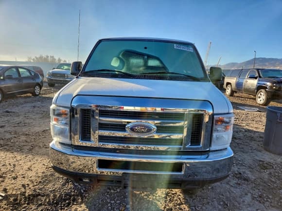 ✅ 2011 Ford Econoline Passenger XLT • VIN: 1FBNE3BLXBDB21960 • Lot: 96014155. Listed on Copart with 124,428 mi. Free auction sales archive from the USA and detailed vehicle history report at DreamBid. Image 5.