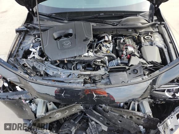 ✅ 2025 Mazda 3 S Select Sport • VIN: 3MZBPABM1SM473686 • Lot: 82748045. Wystawiony na Copart z przebiegiem 6 785 mil. Bezpłatny archiwum sprzedaży aukcyjnych z USA i szczegółowy raport historii pojazdu na DreamBid. Zdjęcie 11.