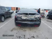 ✅ 2017 Tesla Model S 100D • VIN: 5YJSA1E28HF188981 • Lot: 42010115. Wystawiony na IAAI z przebiegiem 76 327 mil. Bezpłatny archiwum sprzedaży aukcyjnych z USA i szczegółowy raport historii pojazdu na DreamBid. Zdjęcie 16.