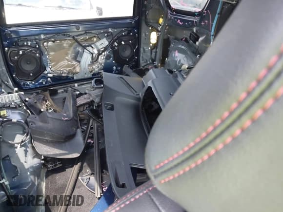 ✅ 2022 Toyota 4Runner TRD Off Road Premium • VIN: JTERU5JR7N6037617 • Lot: 42371339. Listed on IAAI with 35,601 mi. Free auction sales archive from the USA and detailed vehicle history report at DreamBid. Image 8.